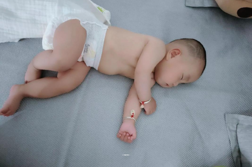 东台三个月宝宝身高体重